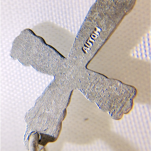 Vintage Silver Floral Autom Cross Necklace - Picture 6 of 9